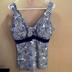 NWOT Tankini Navy blue sea shell 3X top with boy shorts